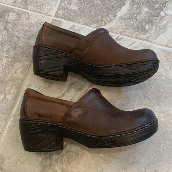 BOC Dark Brown Peggy Clogs - Picture 2 of 6